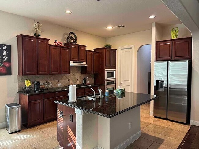 Building Photo - Walsh Trails Beautiful Home