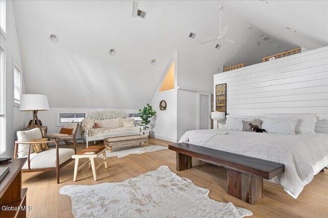 Building Photo - 5 Swanner Ln