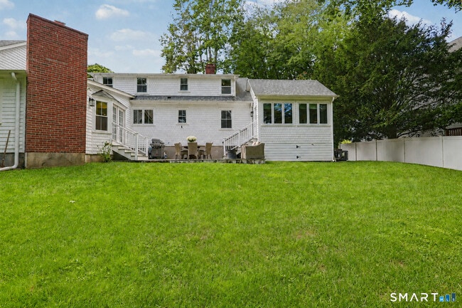 Building Photo - 8 Kirock Pl
