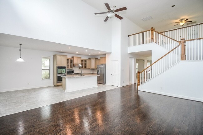 Building Photo - 8343 Sedona Ridge Dr