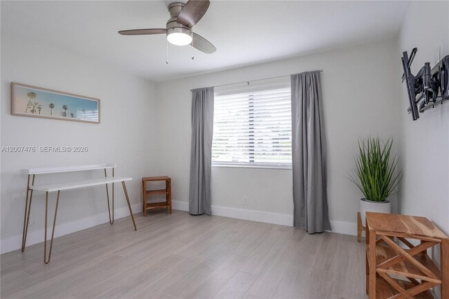 Building Photo - 510 SE 3rd Ave