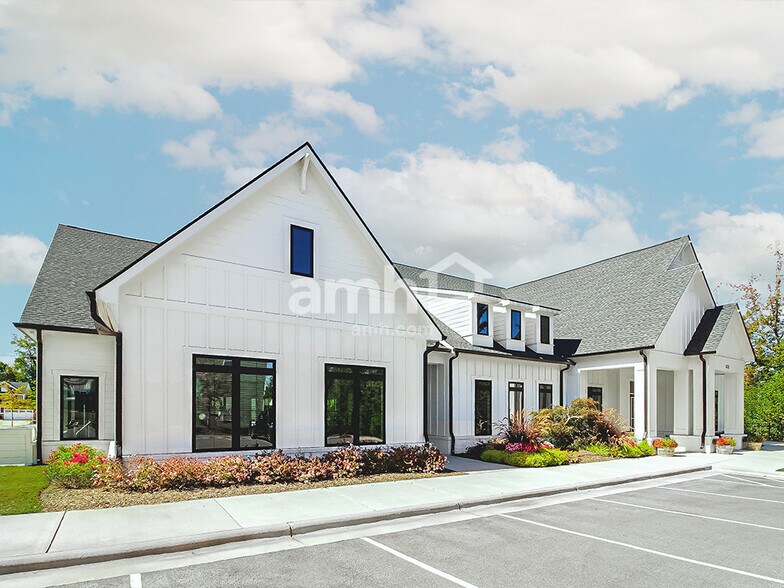 Building Photo - 5066 Twin River Dr