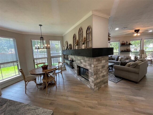 Building Photo - 3802 Springcrest Ln