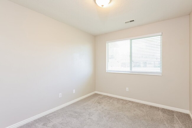 Building Photo - 3056 W 1010 N