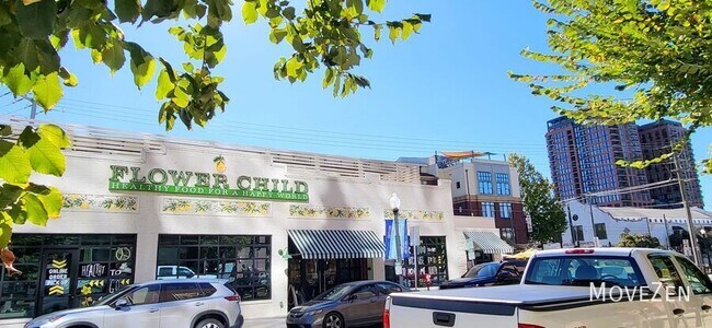 Building Photo - 115 E Park Ave