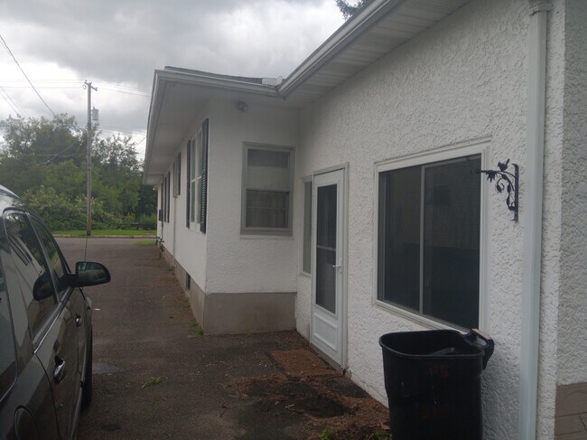 Building Photo - 315 Jennings St