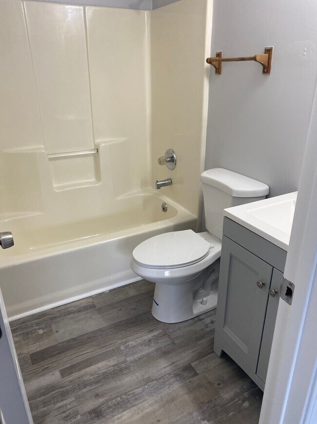 Building Photo - 307 Harrison St