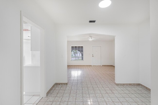 Building Photo - 2360 SW 11th Terrace