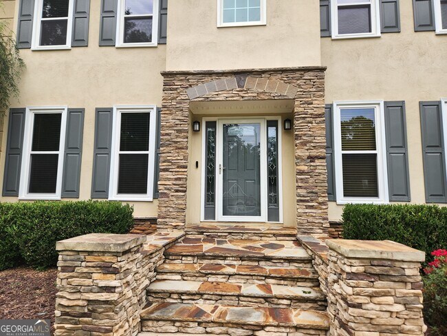 Building Photo - 270 S Shore Dr