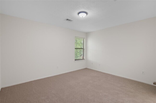 Building Photo - 114 E Lasting Spring Cir