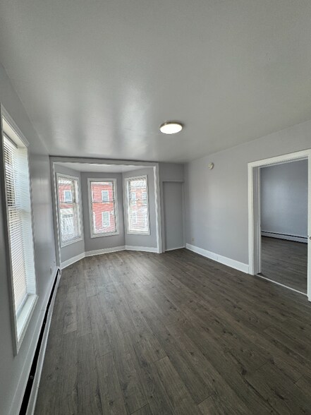 Building Photo - 34 N Earl St