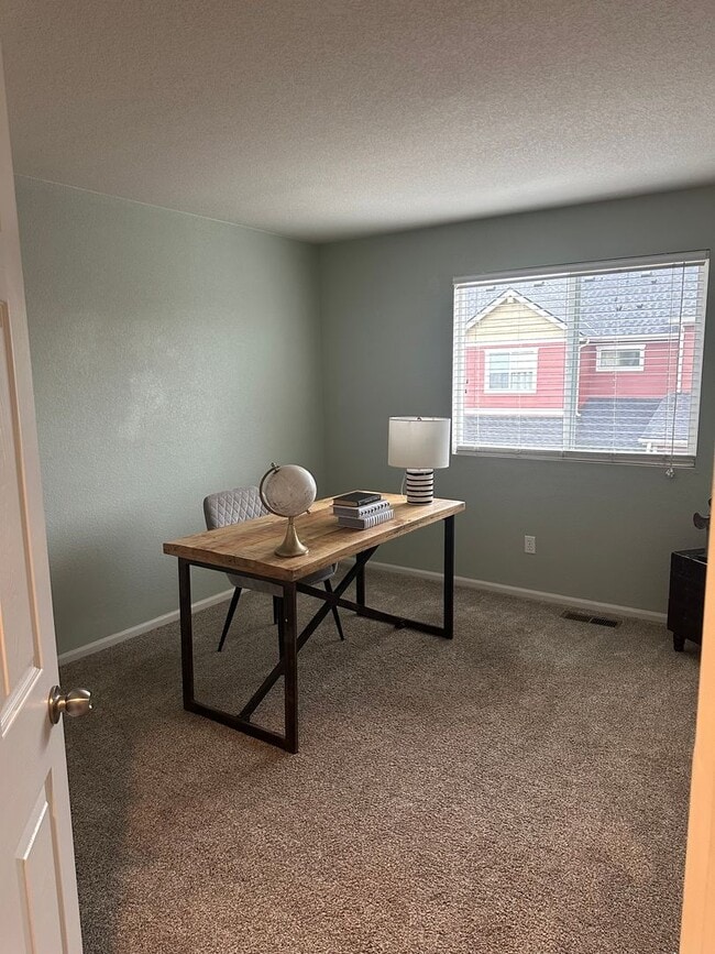 Building Photo - Wolf Ranch Charmer