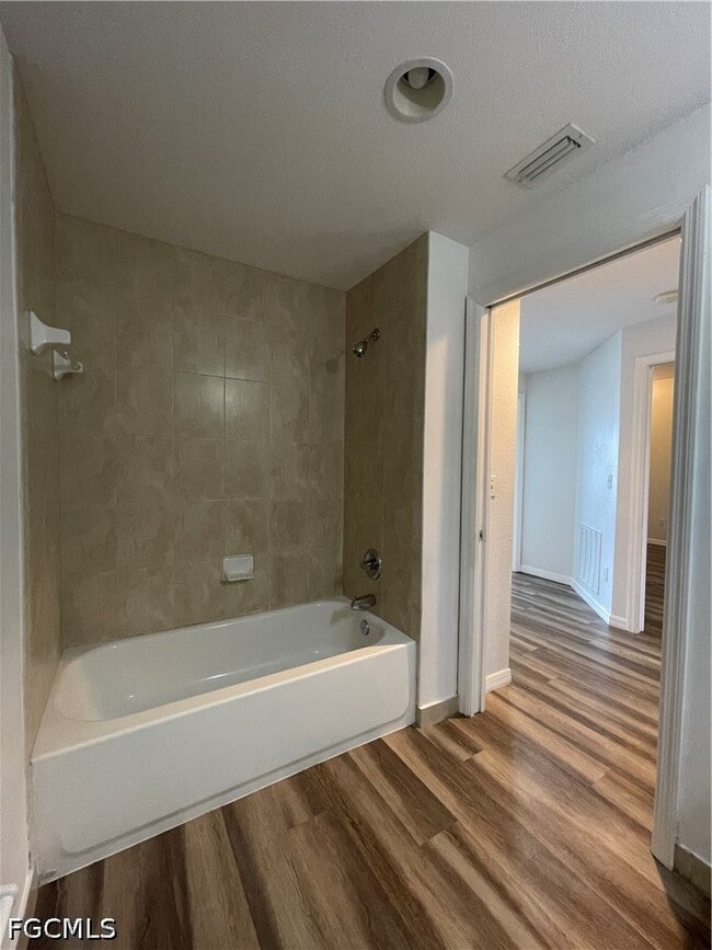 Building Photo - 8555 Bernwood Cove Loop