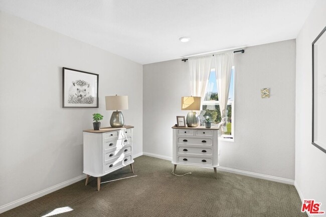 Building Photo - 1203 Beach Ln