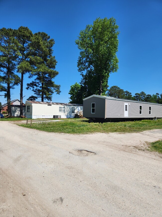 Building Photo - 109 Grace Park Ln