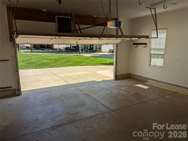 Building Photo - 279 Chandeleur Dr