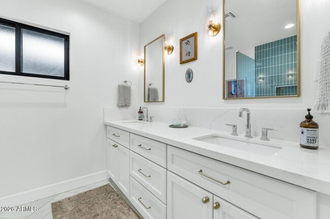 Building Photo - 103 W Palmcroft Dr