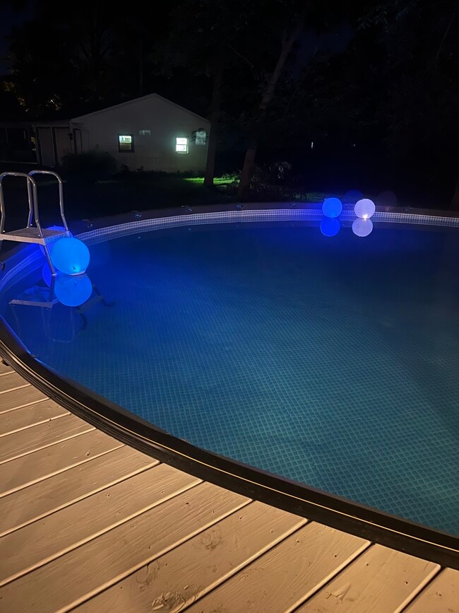 Building Photo - 3020 Parnell Ave