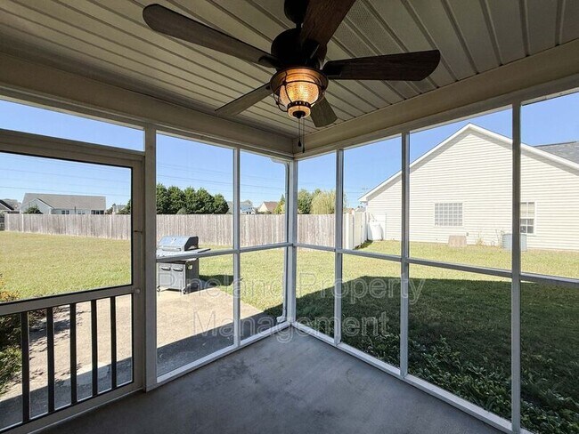 Building Photo - 1904 Yellowbrick Rd