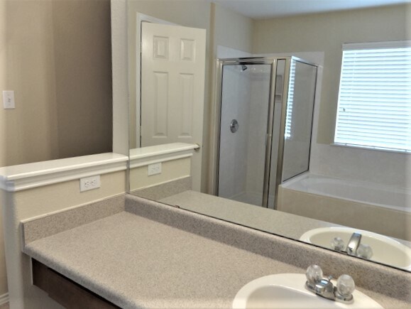 Building Photo - 13329 High Sierra St