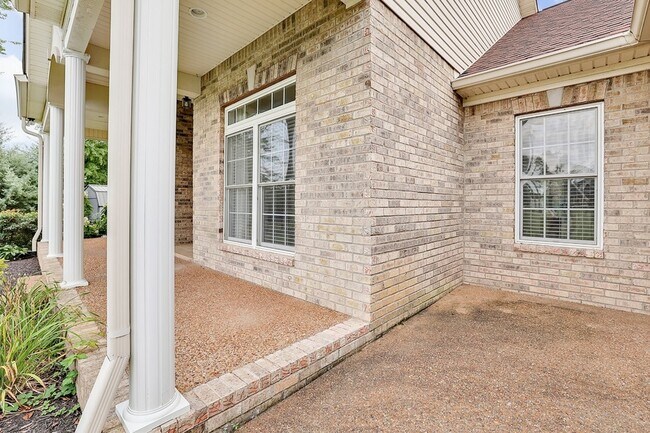 Building Photo - 614 Greene Dr