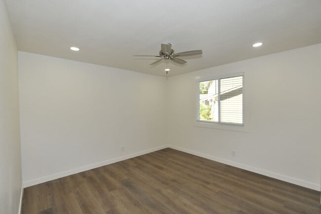 Building Photo - New Remodel 2 bed 1 bath