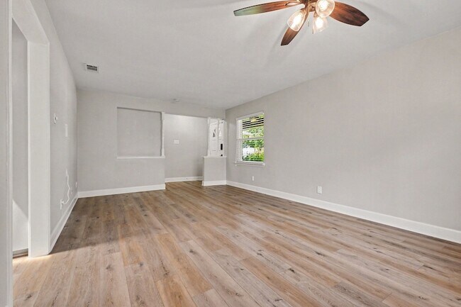 Building Photo - 13216 Meandering Way