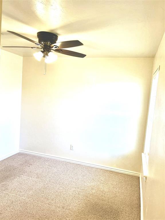 Building Photo - 929 Eagle Cliff Dr