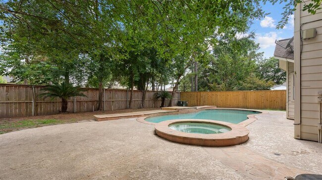 Building Photo - 16539 Battlecreek Dr