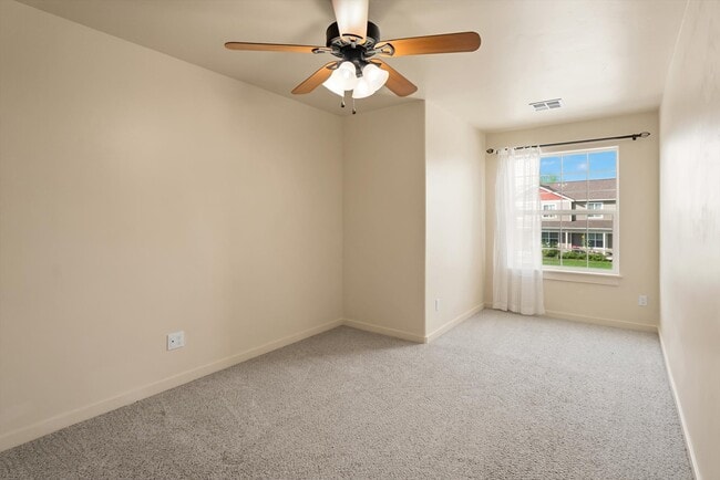 Building Photo - 11 Muskrat Dr