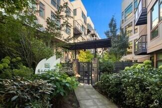 Building Photo - Beautiful Studio Condo by Gasworks Park