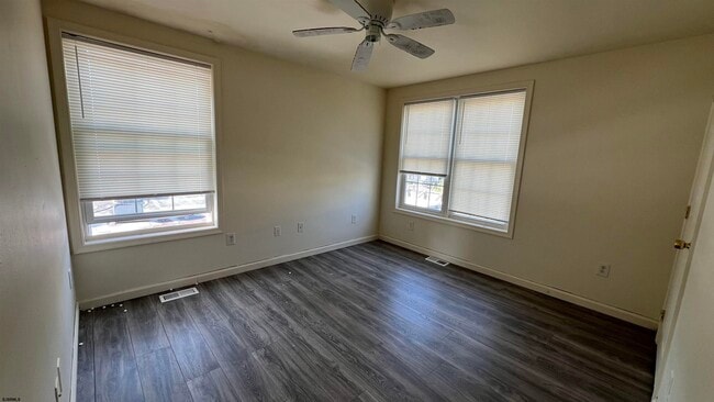 Building Photo - 216 N South Carolina Ave