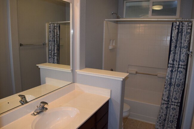 Building Photo - 34 Penelope Ct