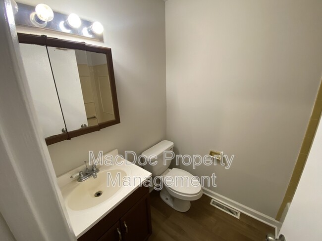 Building Photo - 5209 Heritage Dr