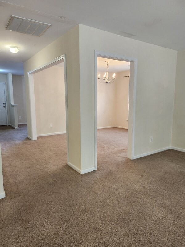 Building Photo - 429 Buttonbush Ct