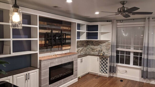 Building Photo - 1735 Brittlebush Ln