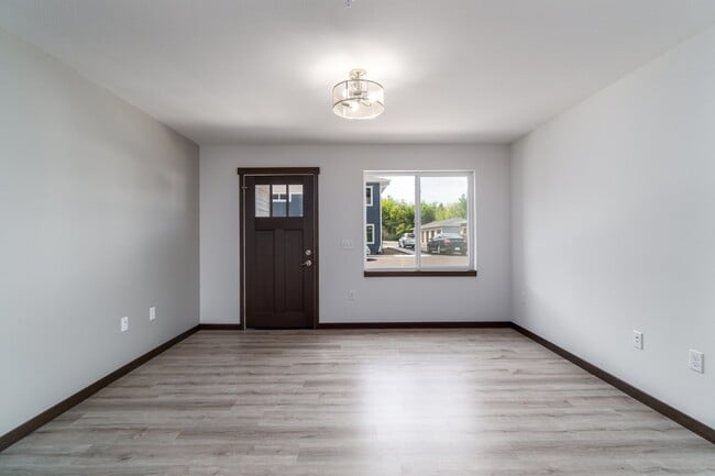 Building Photo - Modern 2 Bedroom, 2 Bathroom Residence wit...