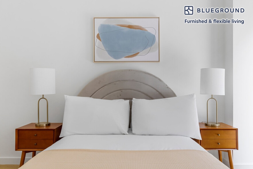 Building Photo - 244 W 29th St