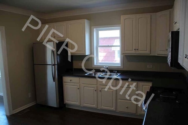 Building Photo - 2824 163rd Pl