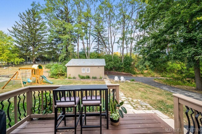 Building Photo - 413 Cheever Ave