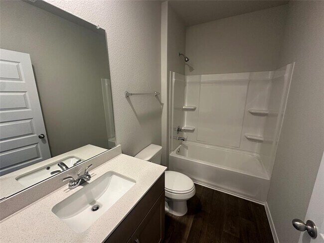 Building Photo - 2613 Towy Rd