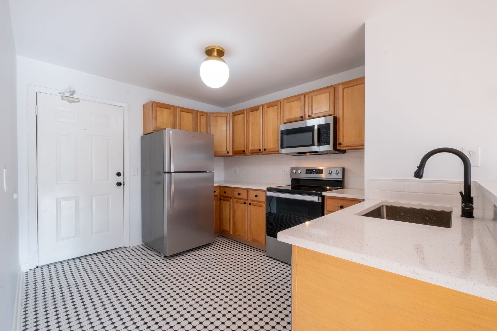 Building Photo - 1437 Lucile Ave SW