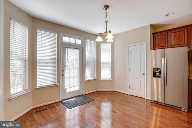 Building Photo - 4527 English Holly Dr