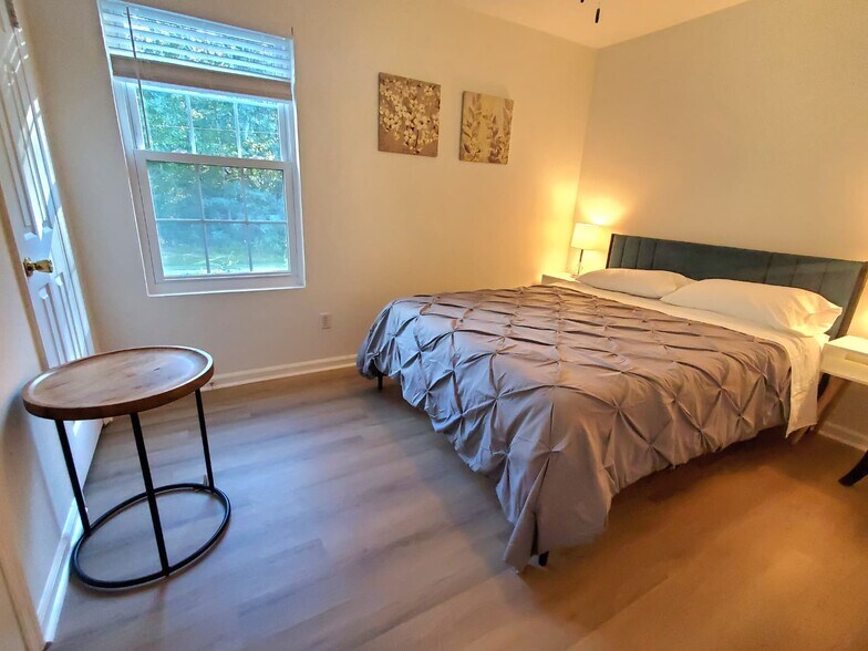 2nd Bedroom - 2039 Rondo St