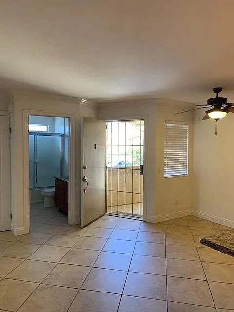 Building Photo - "Charming 2-Bed, 2-Bath Condo Retreat in San Marcos Oasis!"