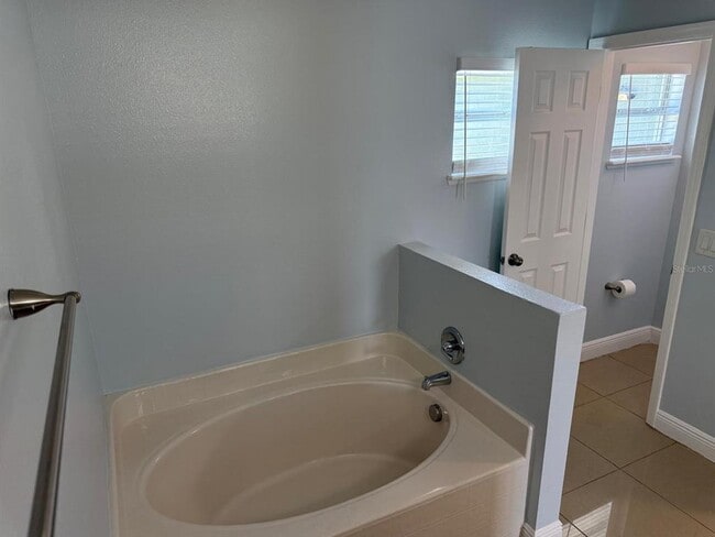 Building Photo - 1109 Lavaur Ct