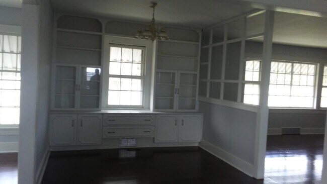 Building Photo - COMING SOON- 3 bedroom single family