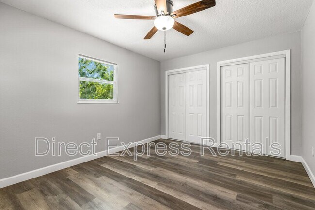 Building Photo - 5638 River Rd