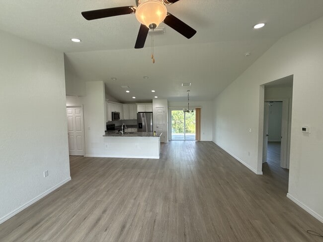 Building Photo - 22 Malauka Cir Ln