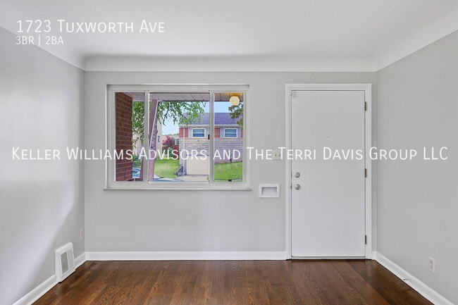 Building Photo - 1723 Tuxworth Ave